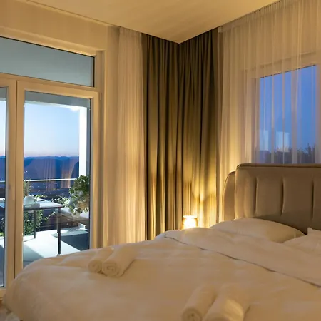 Royal View